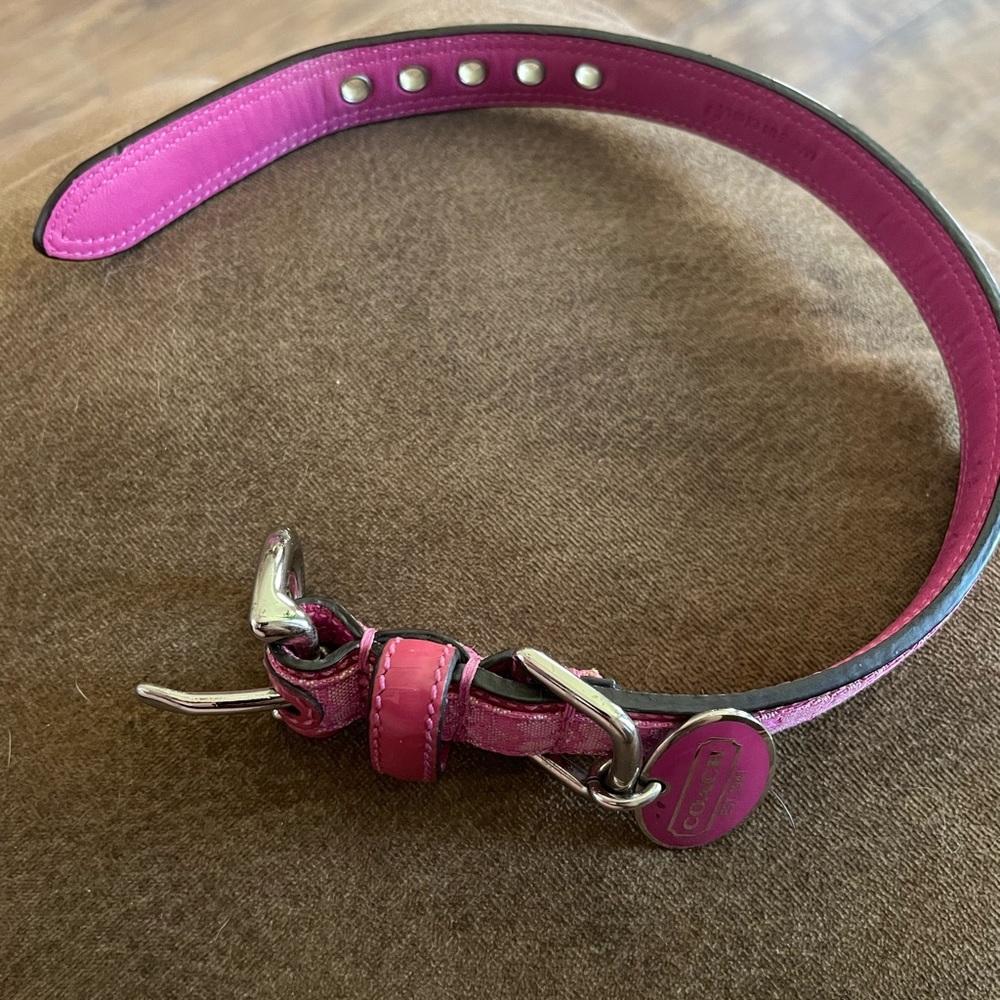 Pink like new coach pink collar
